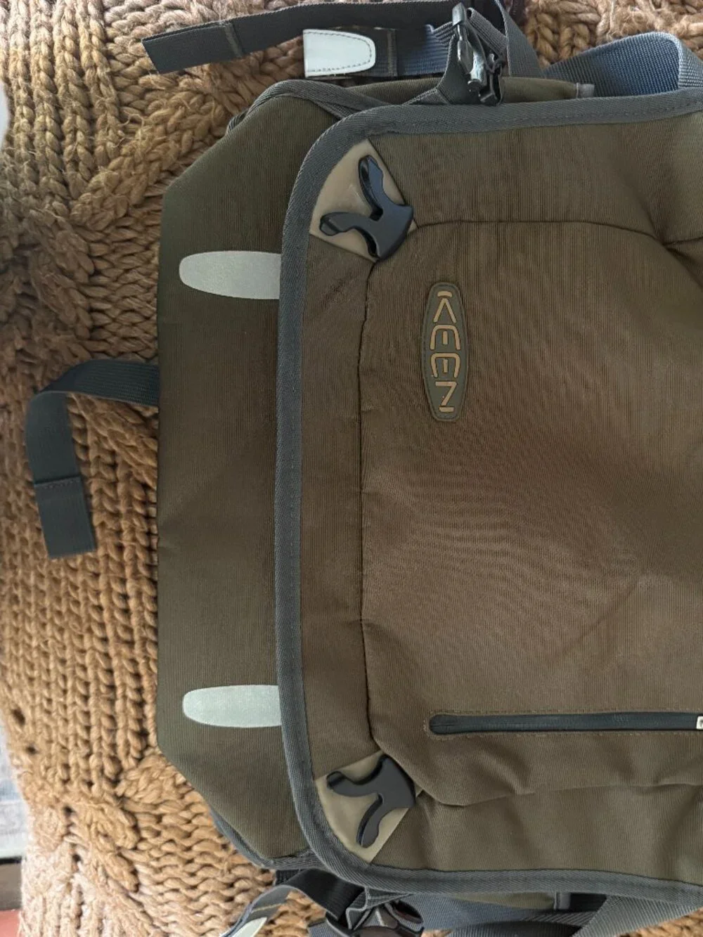 Keen Hybrid Transfer Olive Green Laptop Messenger Bag (NEW)